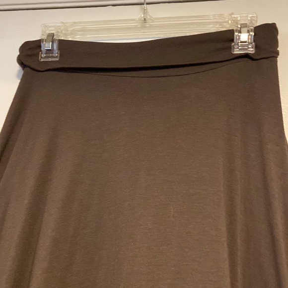 Mai tai midi skirt- lightweight, dark chocolate brown. Soft & comfy. EUC - Picture 2 of 3